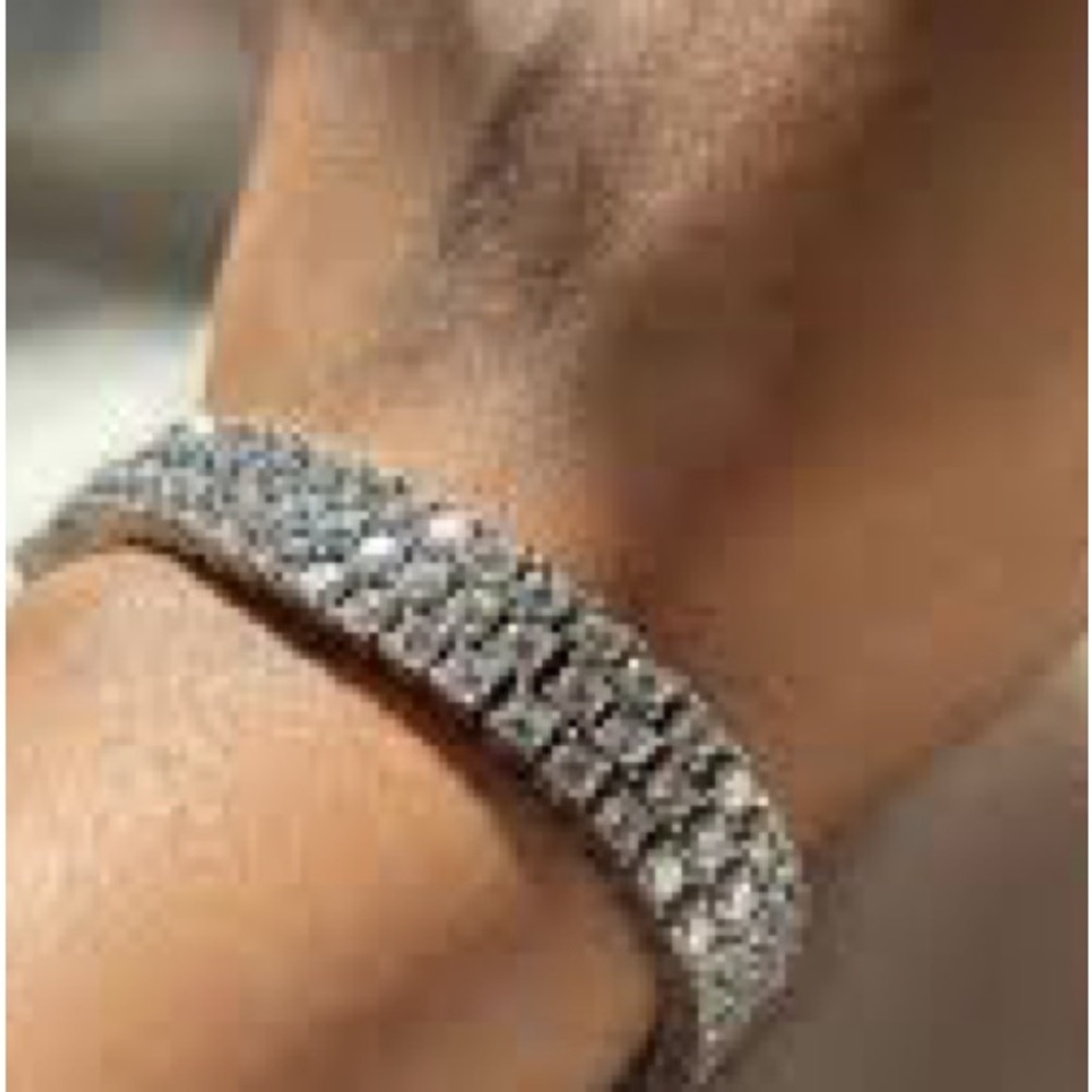 Elegant Silver Rhinestone Bracelet - Picture 2 of 9